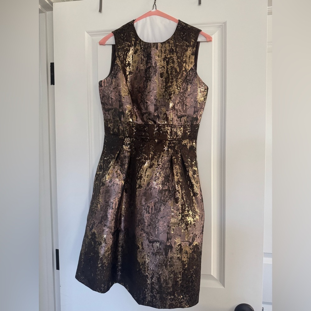 Vince Camuto Elegant Sleeveless Pleated Dress